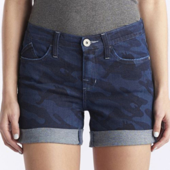 SOLD Rock & Republic Womens Blue Camo Jean Shorts - Picture 5 of 6